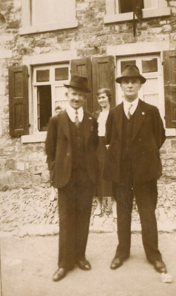 P. Radermecker à droite et Oscar Heim en 1961.jpg